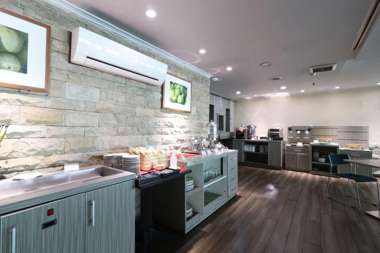 Tamarin Hotel Jakarta Manage By Vib Hospitality Management מראה חיצוני תמונה