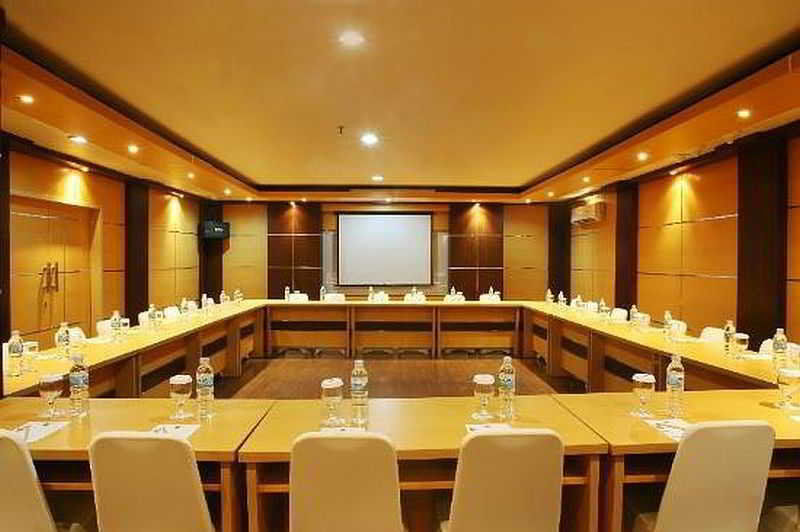 Tamarin Hotel Jakarta Manage By Vib Hospitality Management מראה חיצוני תמונה